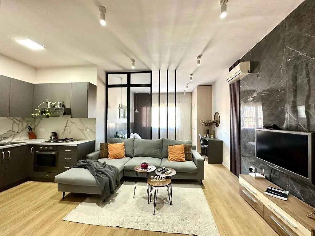 Chlo Apartment 4 Tirane 0*, טיראנה אלבניה